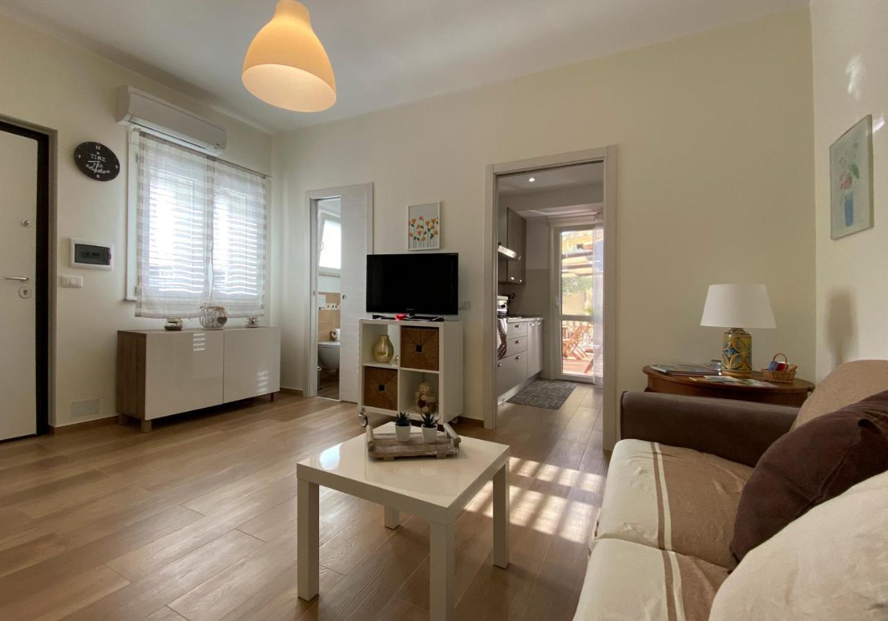 Casa Vacanze Marale كاستلمولا المظهر الخارجي الصورة