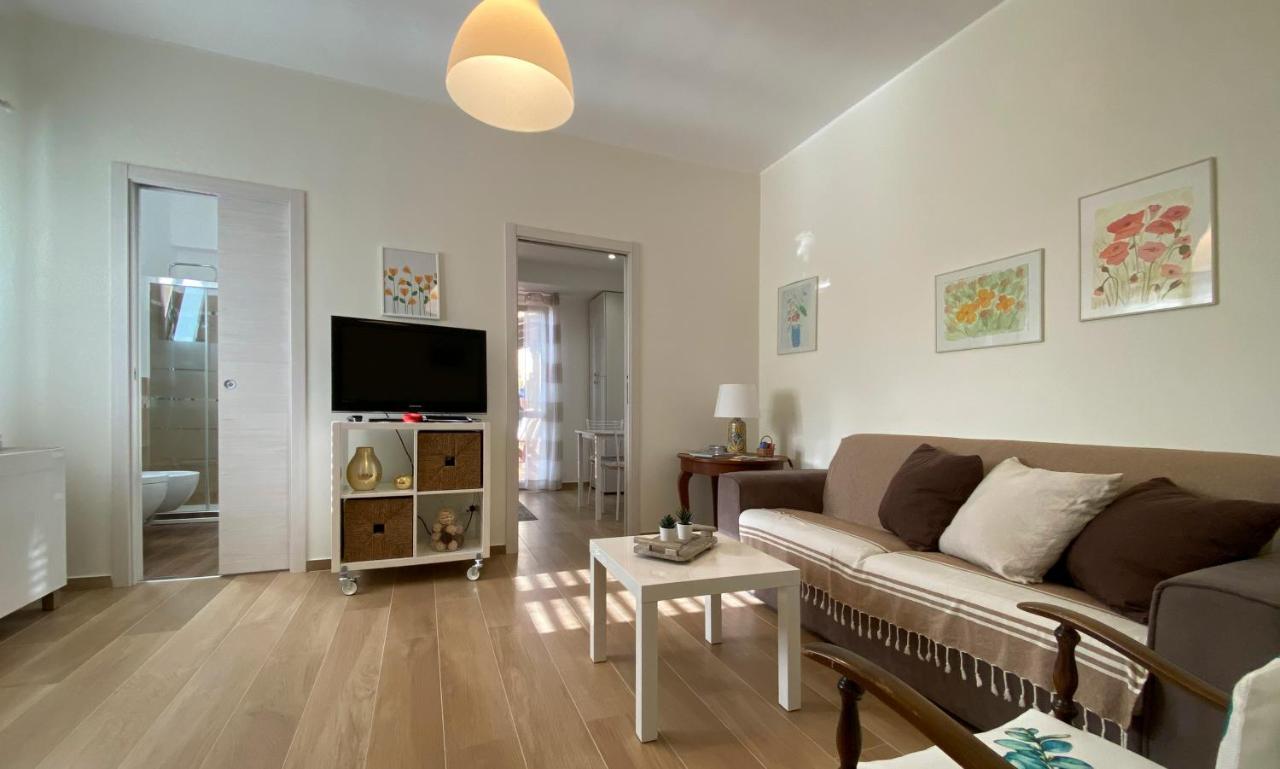 Casa Vacanze Marale كاستلمولا المظهر الخارجي الصورة