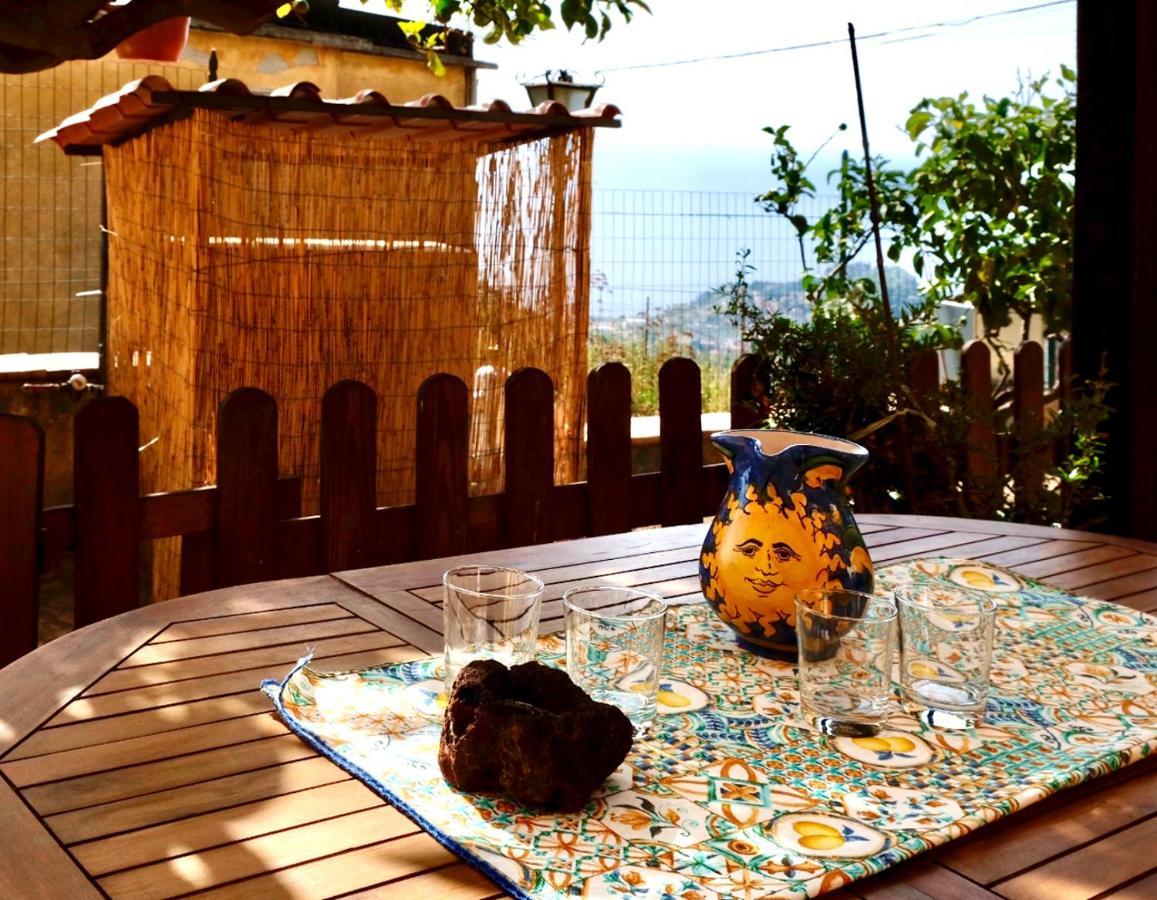 Casa Vacanze Marale كاستلمولا المظهر الخارجي الصورة