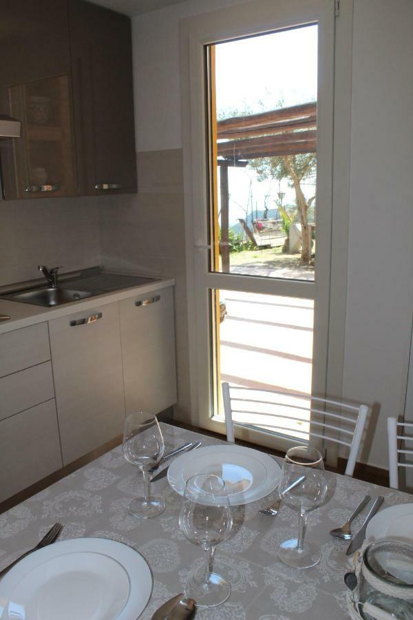 Casa Vacanze Marale كاستلمولا المظهر الخارجي الصورة